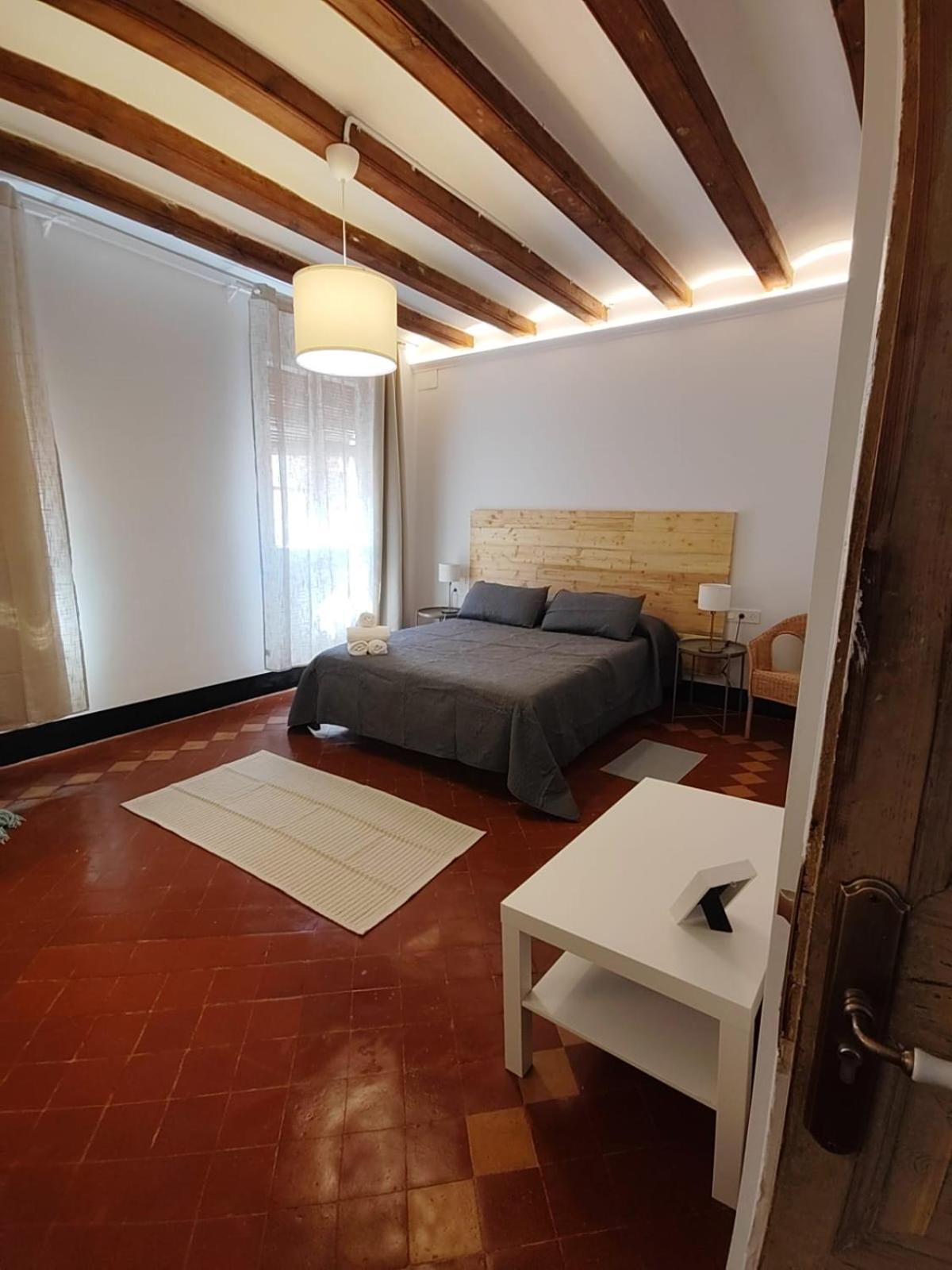 Hostal Dragonflybcn Barcelona Exterior photo
