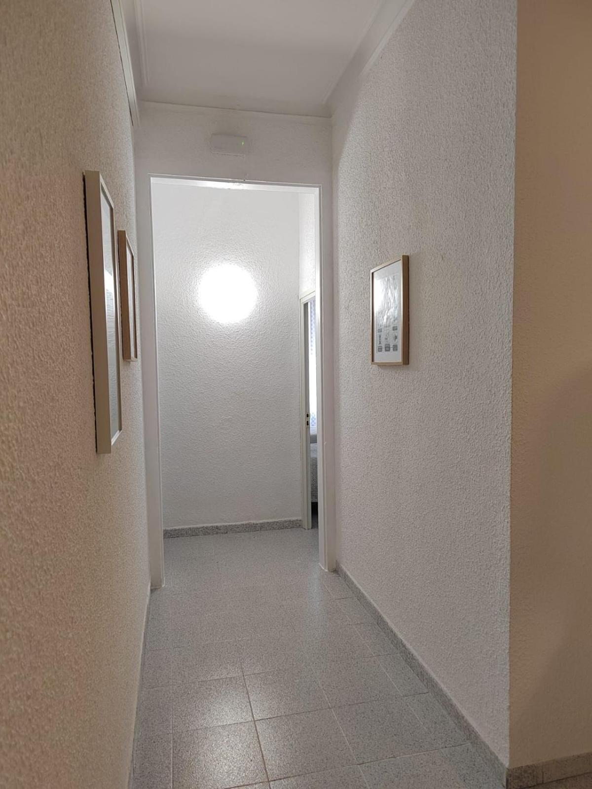 Hostal Dragonflybcn Barcelona Exterior photo