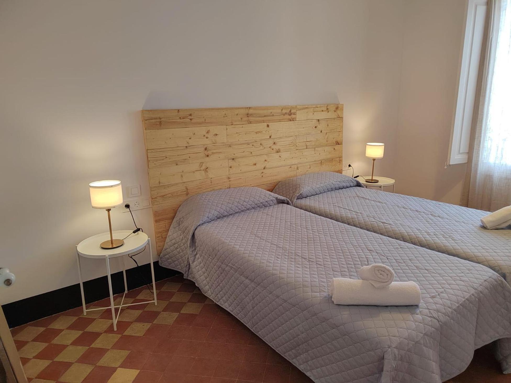 Hostal Dragonflybcn Barcelona Exterior photo