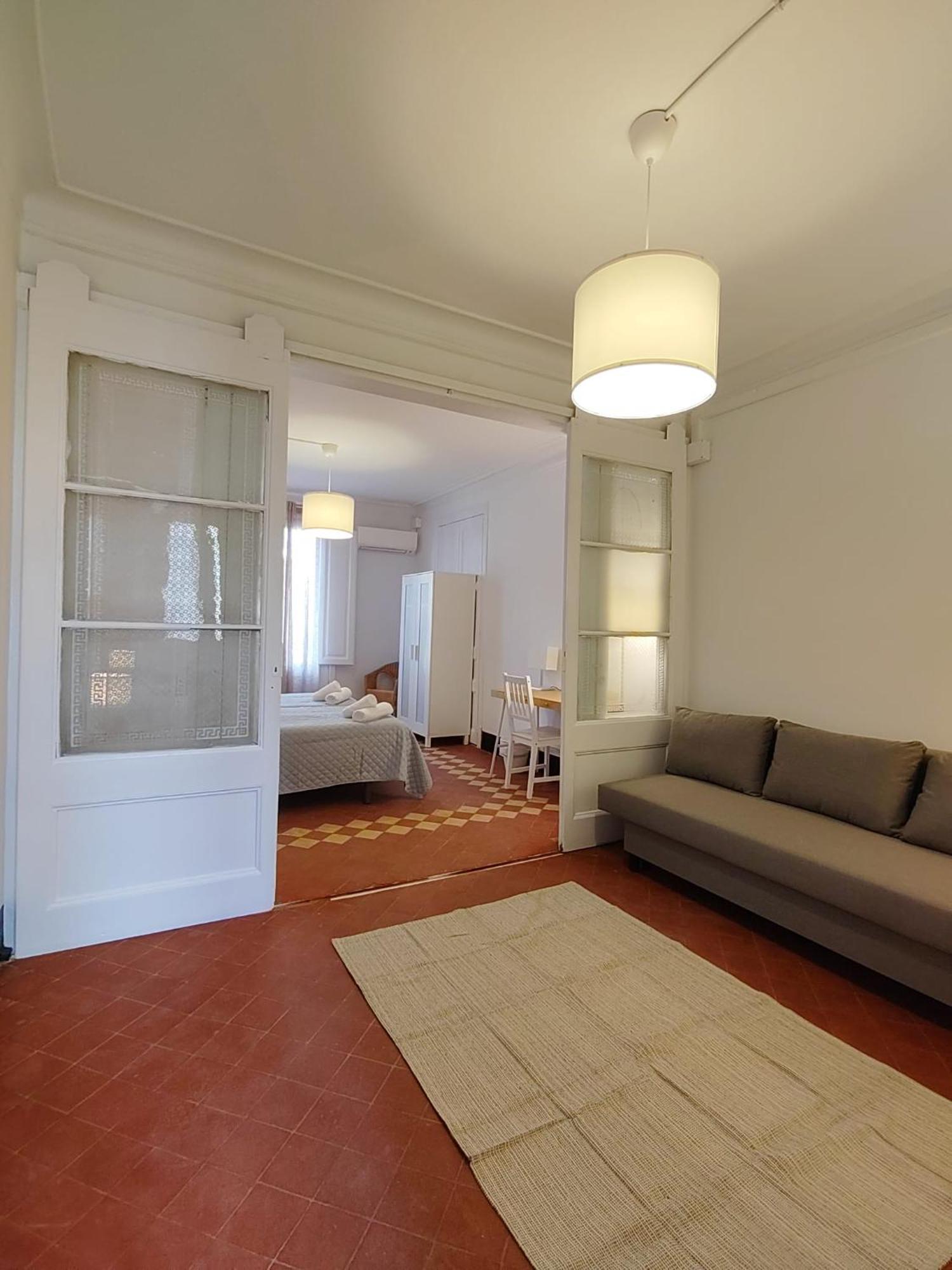 Hostal Dragonflybcn Barcelona Exterior photo